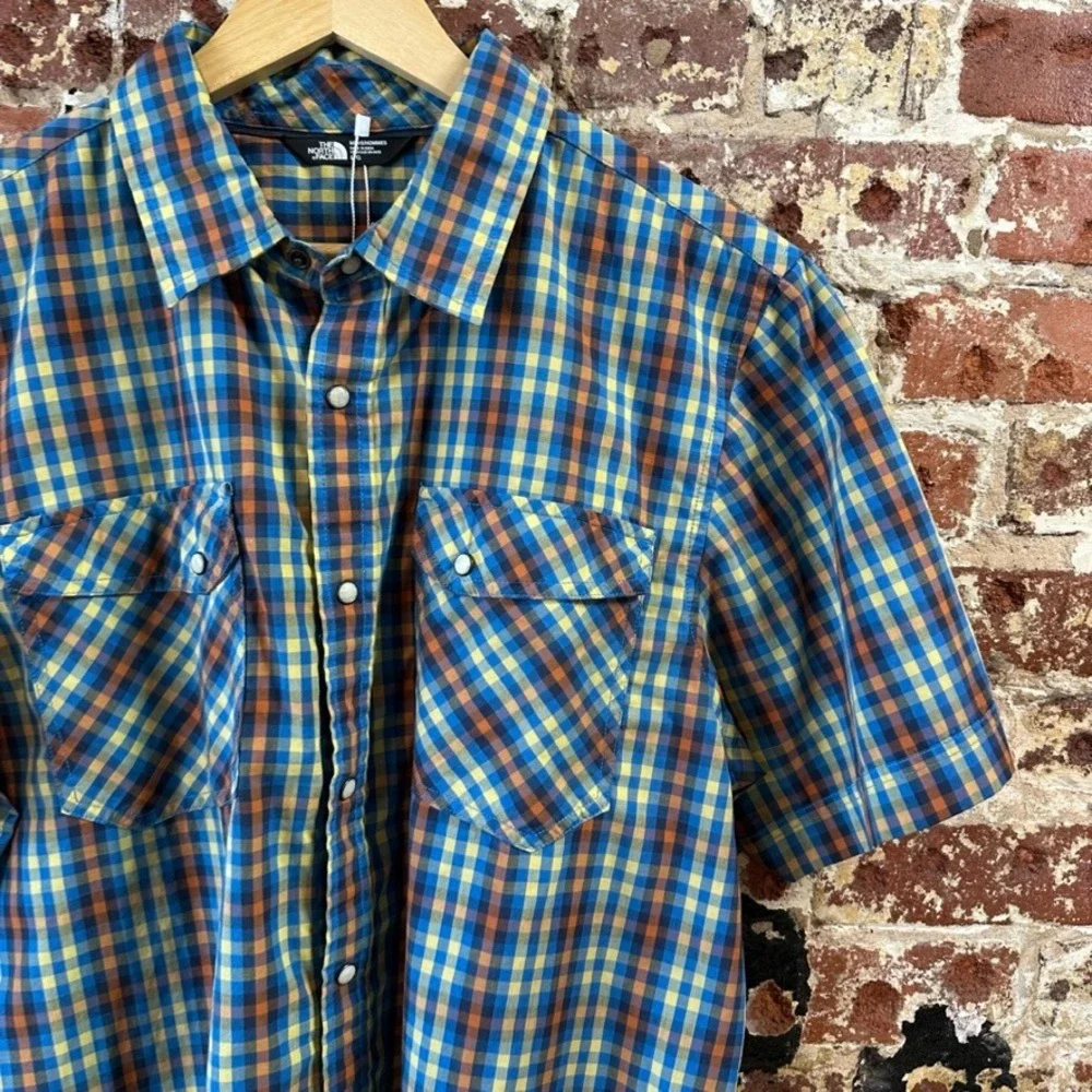 The North Face Mens Large Short Sleeve Button Up Blue Western Plaid Shirt
